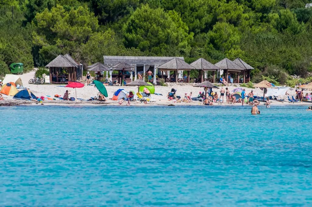 Hotel Maxim Božava Exteriör bild