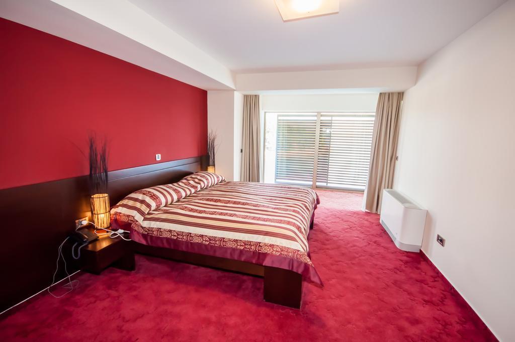 Hotel Maxim Božava Rum bild