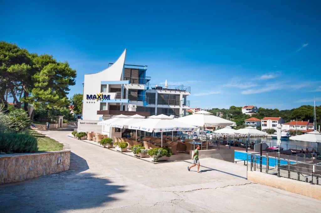 Hotel Maxim Božava Exteriör bild