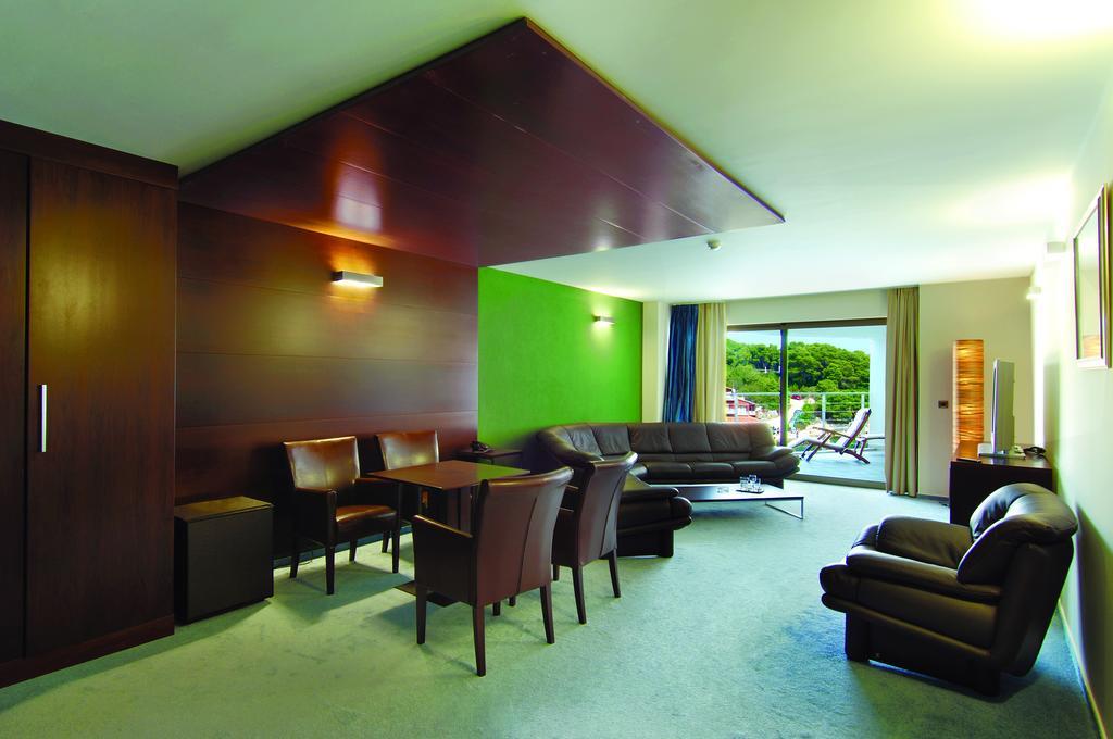 Hotel Maxim Božava Exteriör bild