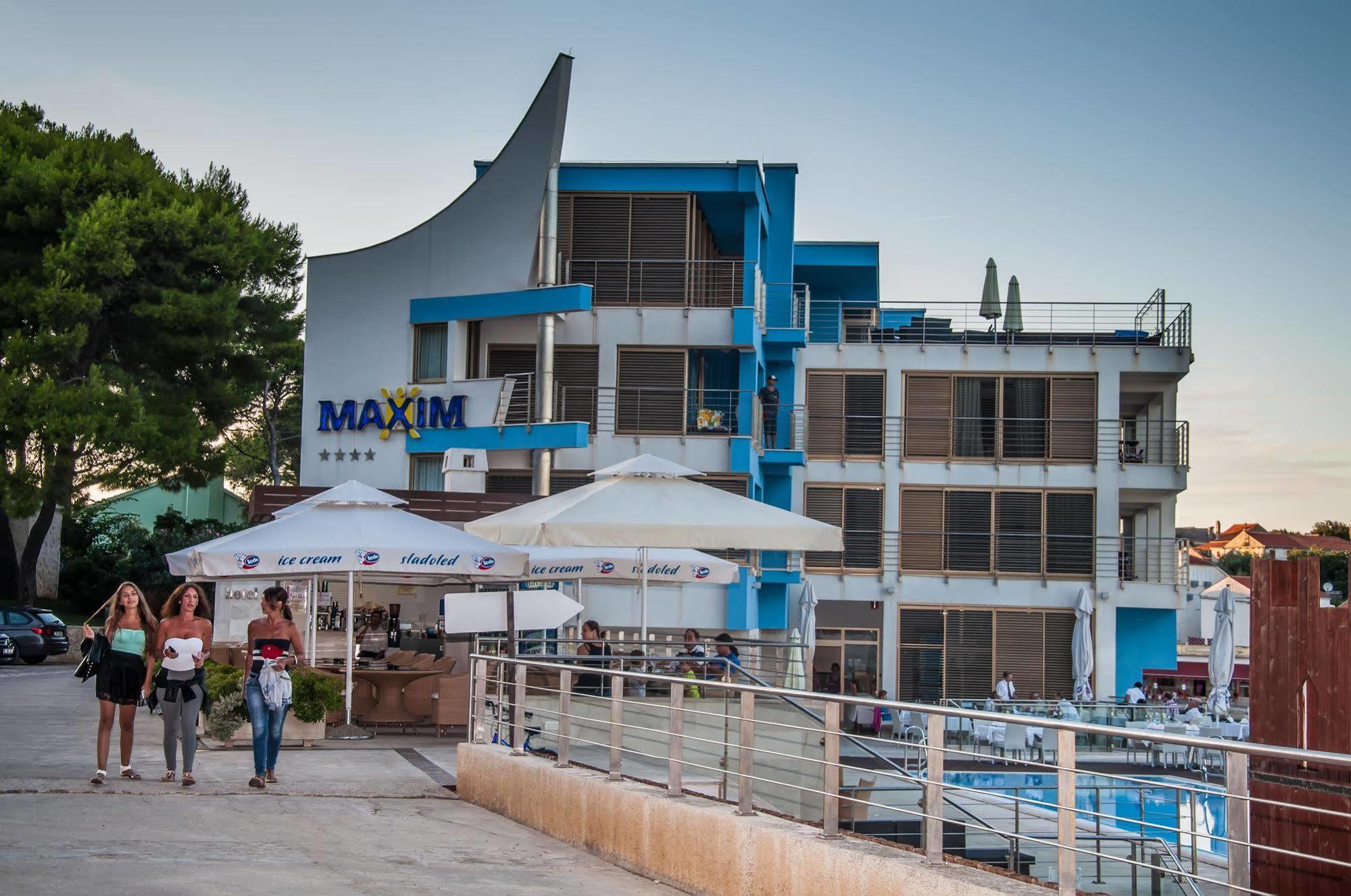 Hotel Maxim Božava Exteriör bild