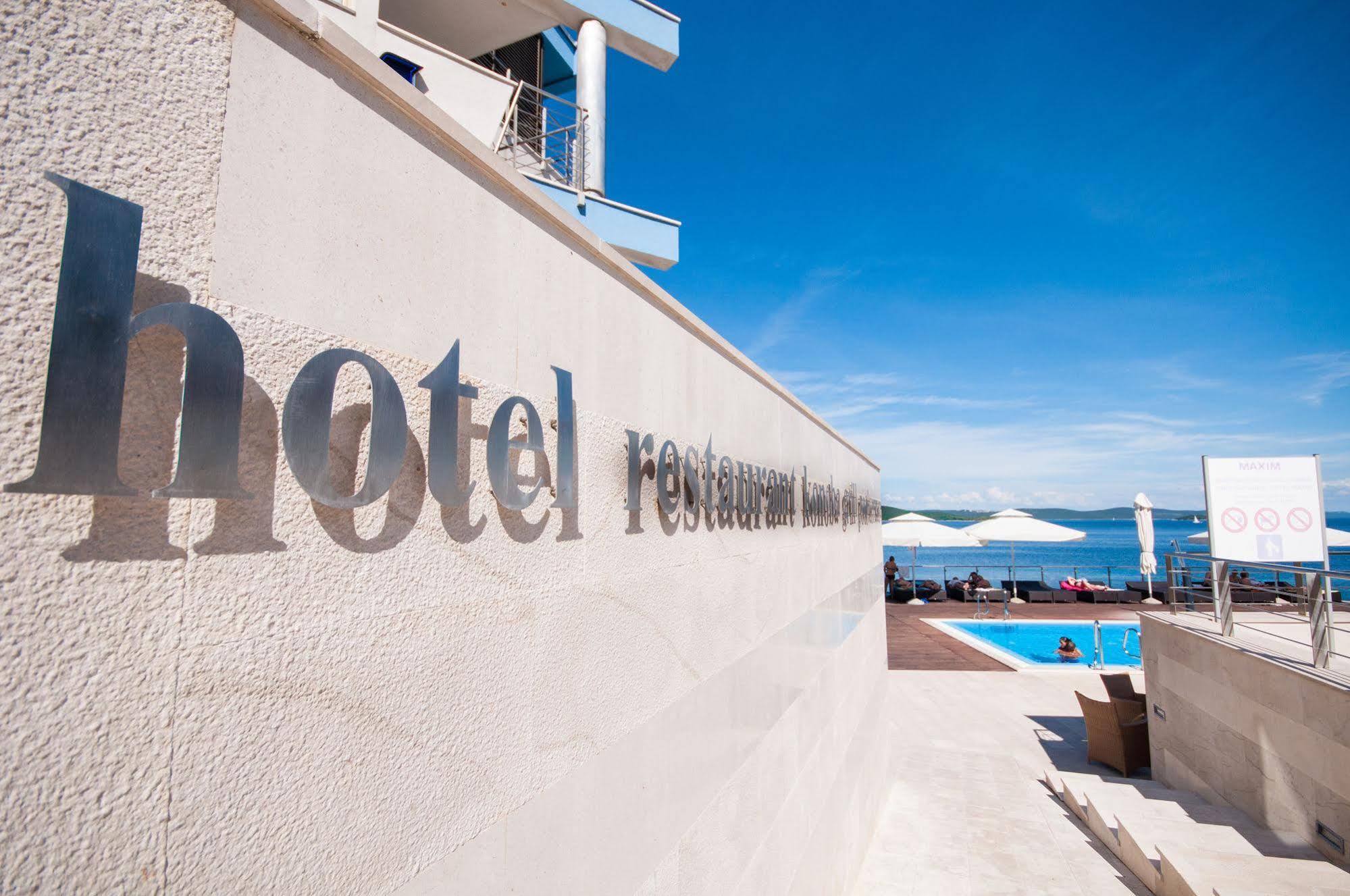 Hotel Maxim Božava Exteriör bild